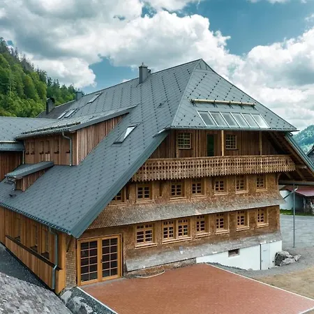 Grosses Gruppenhaus - Ideal Fuer Familien & Retreats بيت للعطل سانت بلاسين